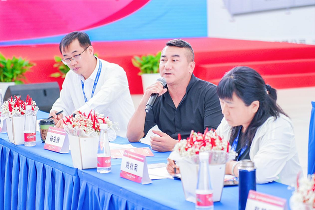 6dfaa43fda2dea52b2c804d731500f6b